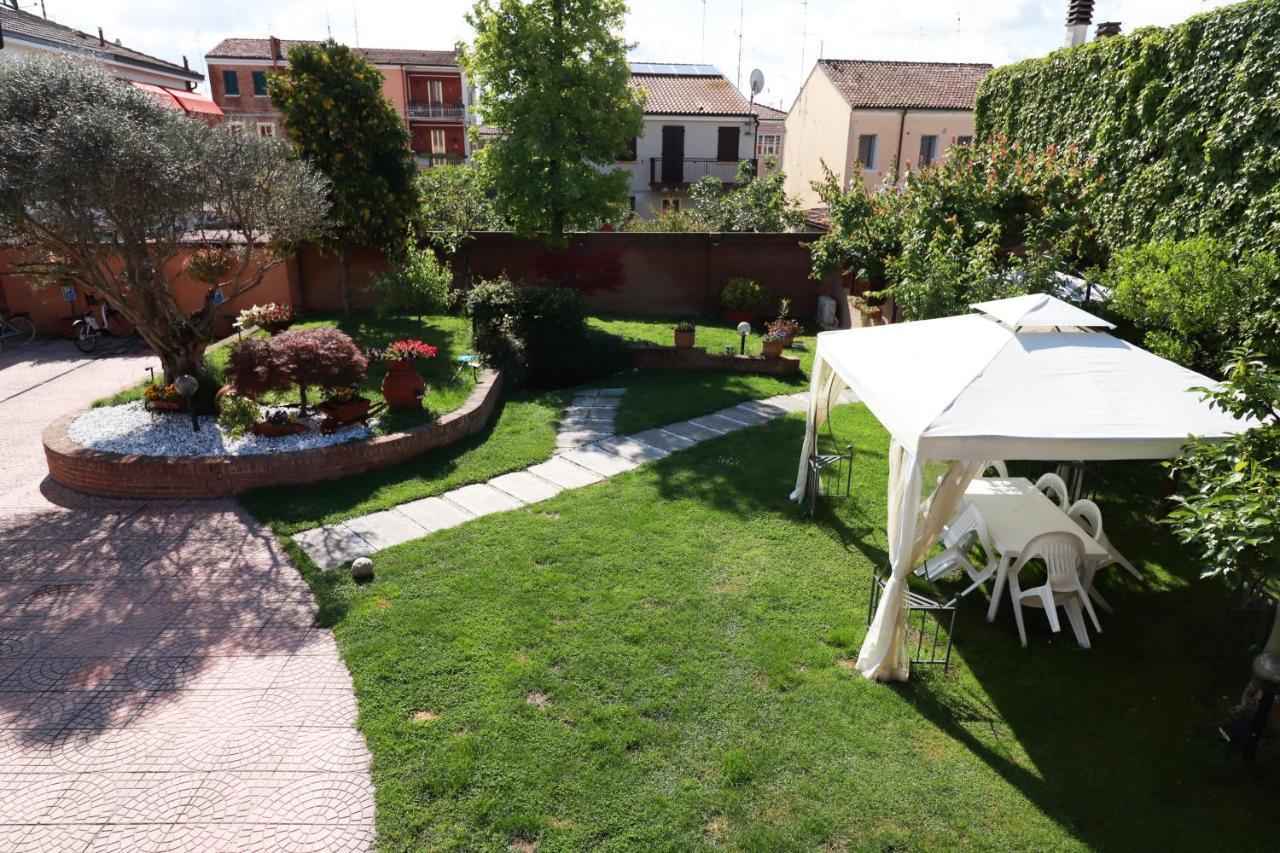 فيرّارا Villa Oasi المظهر الخارجي الصورة